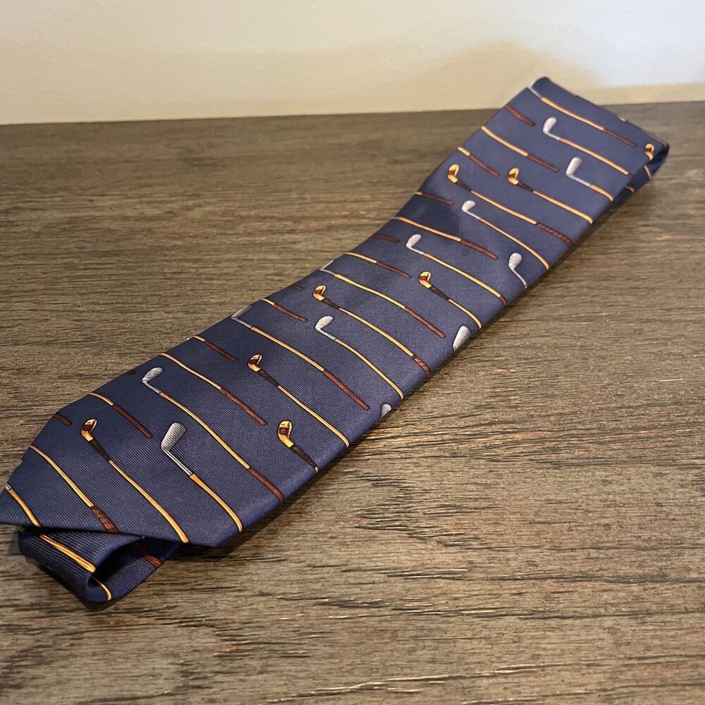Vintage Woods and Iron Alynn Neckwear Tie Necktie 100% Silk Navy Golf Classic